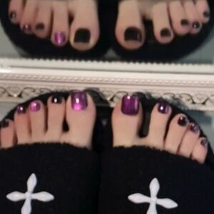Purple/Black Themed Fake Press On Toe Nails NWT